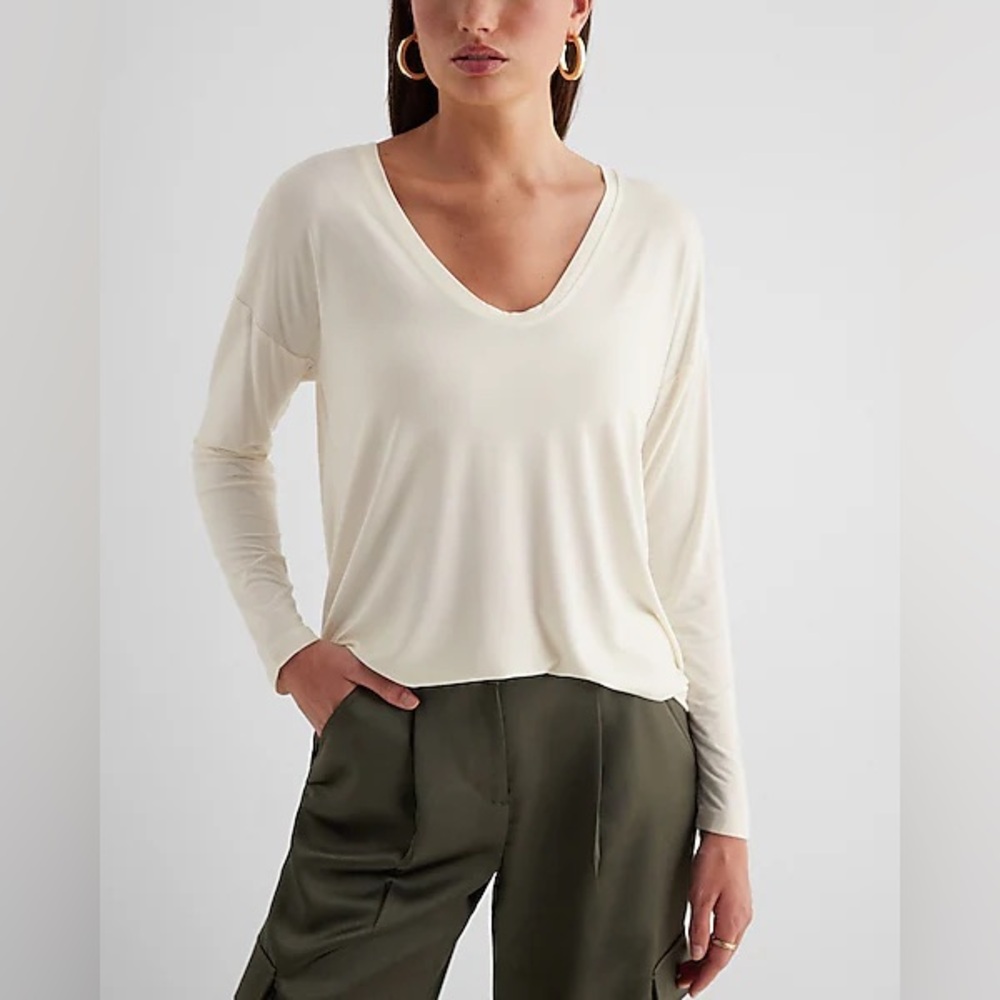 Supersoft Relaxed V-Neck Long Sleeve Tee cream size XL